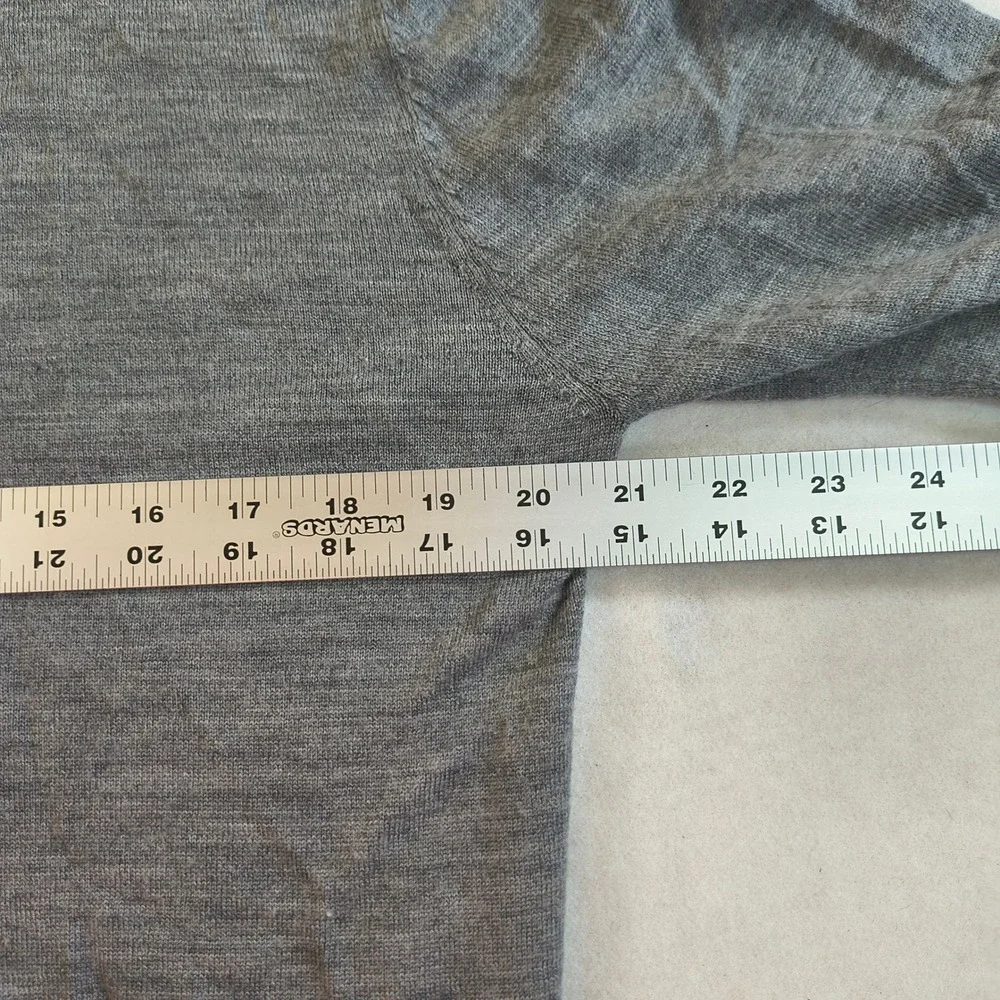 Banana Republic Gray Crew Neck 100% Merino Wool‎ Sweater XL